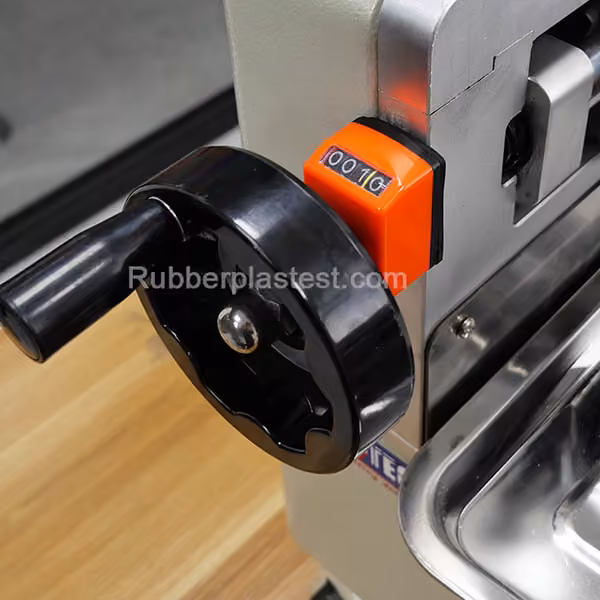 handle wheel of benchtop two roll mixing mill from AmadeTech